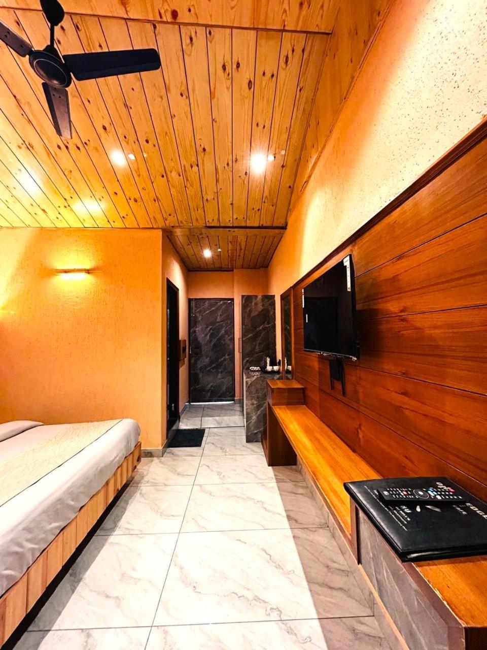 Living On The Edge A Luxury Stay Mussoorie Luaran gambar